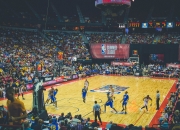 开云体育中国-战术棋盘上的东西对决，NBA季后赛智慧与苏格兰足球哲学如何映照篮球未来