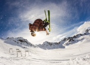 开云官方app入口-卡瓦哈尔惊艳四座，AC米兰险胜土耳其彰显欧冠血性