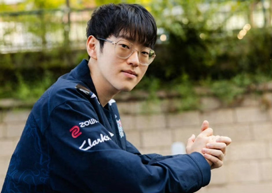 DK强势EDG，Scout打破历史纪录的简单介绍