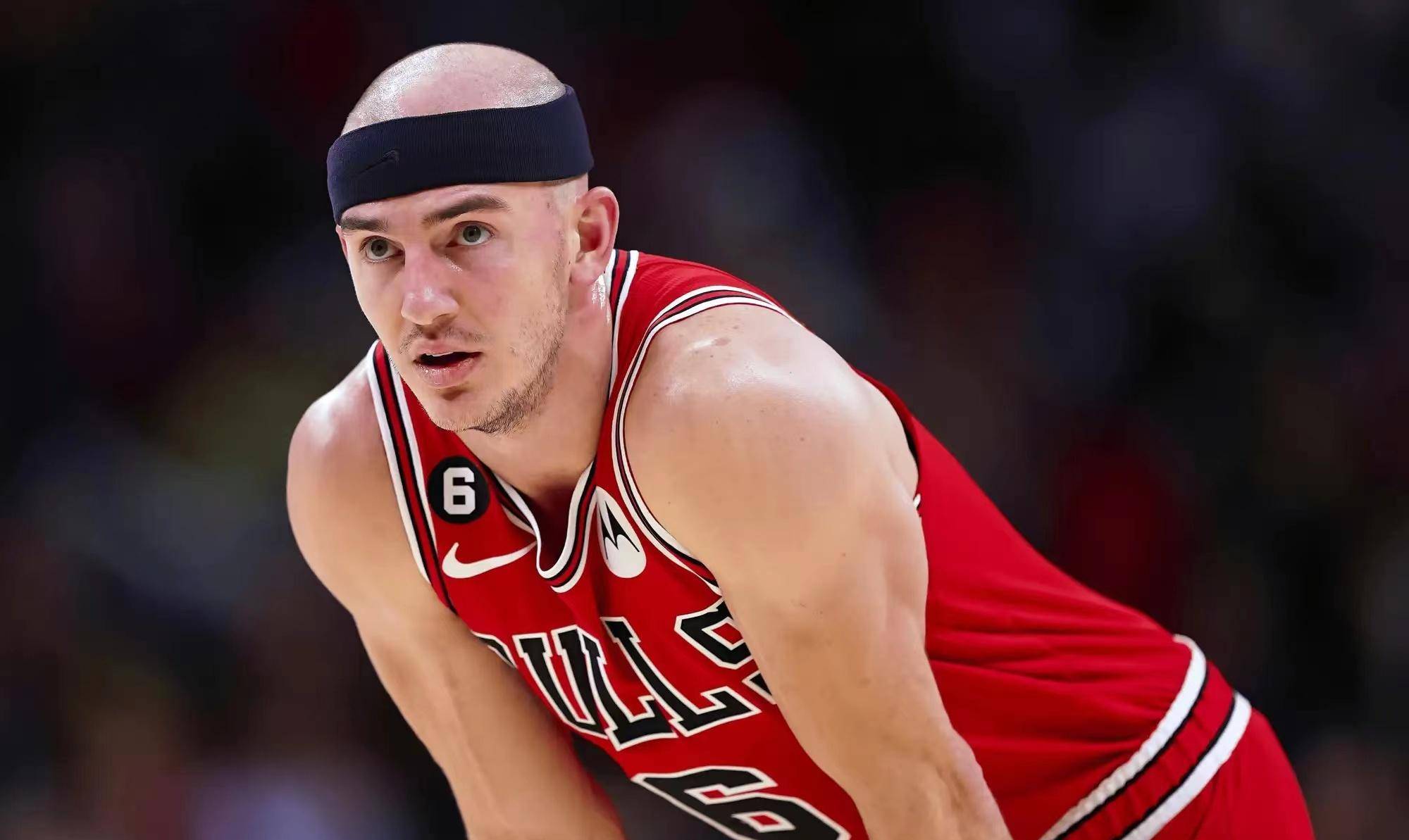 日本男篮强势雄鹿，拉文统治全场的简单介绍