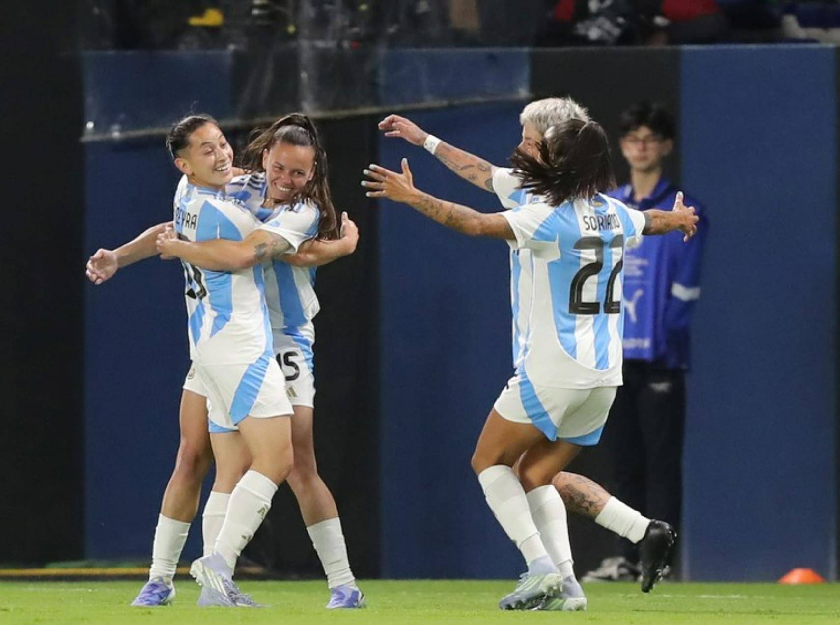 激动人心的美洲杯女足赛事报道的简单介绍