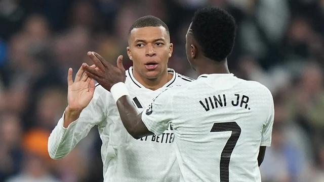 多芬客场逼平对手，稳固积分位置