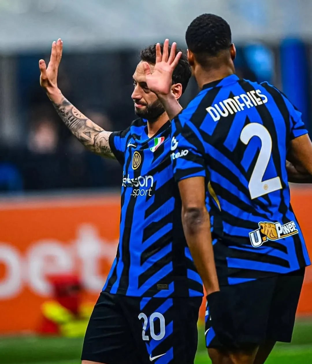 国米客场击败热那亚，势不可挡的简单介绍