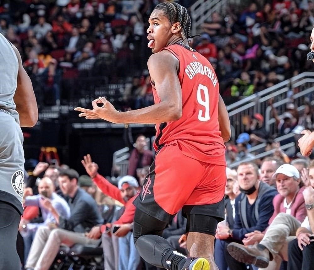 詹宁斯继续大杀四方，火箭全胜