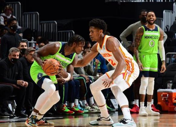 关于老鹰队巨星状态回勇,带队取得连胜的信息 关于老鹰队巨星状态回勇,带队取得连胜的信息