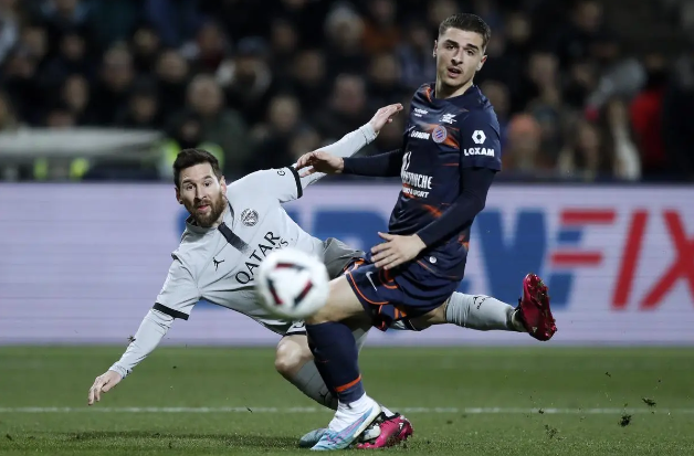 包含巴黎圣日耳曼对阵蒙彼利埃，冠军之争的词条