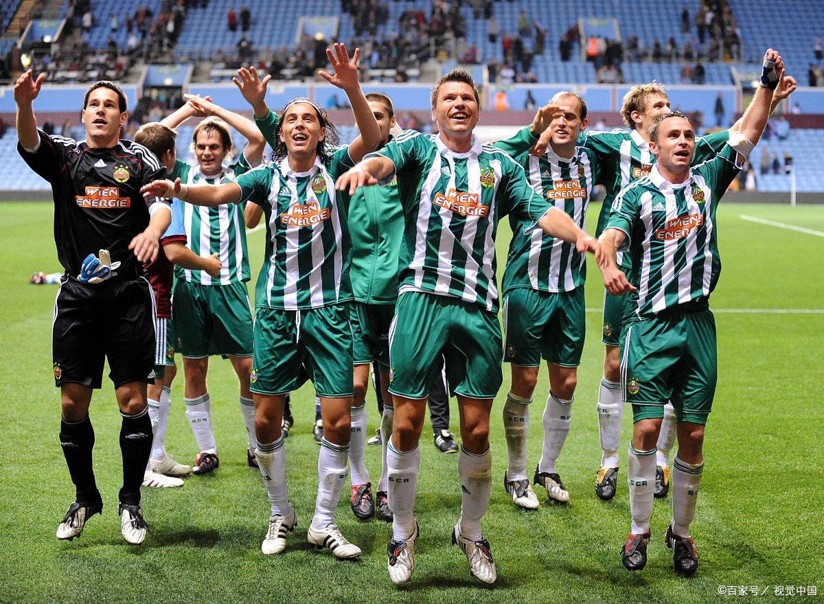 凯泽斯劳滕队员在国内比赛中拼尽全力的简单介绍