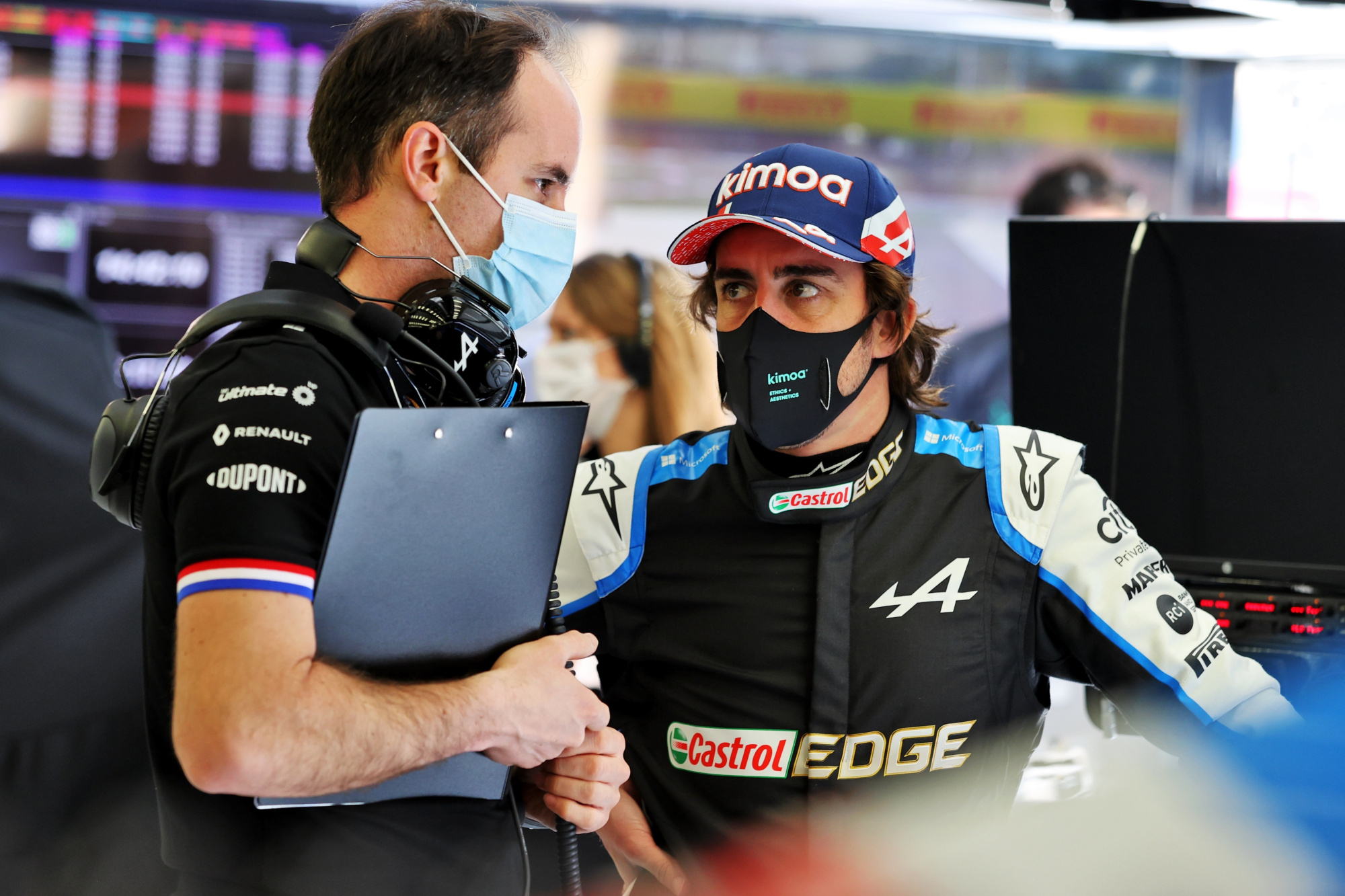 包含迈凯伦完胜哈斯车队，阿隆索扛起全队的词条