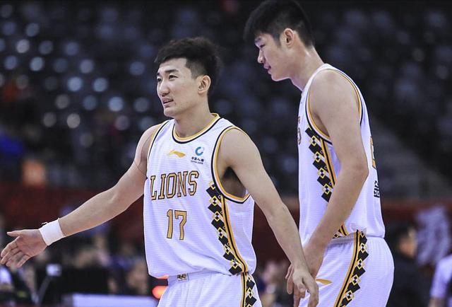 包含福建队轻取江苏队，孙铭徽刷新纪录的词条