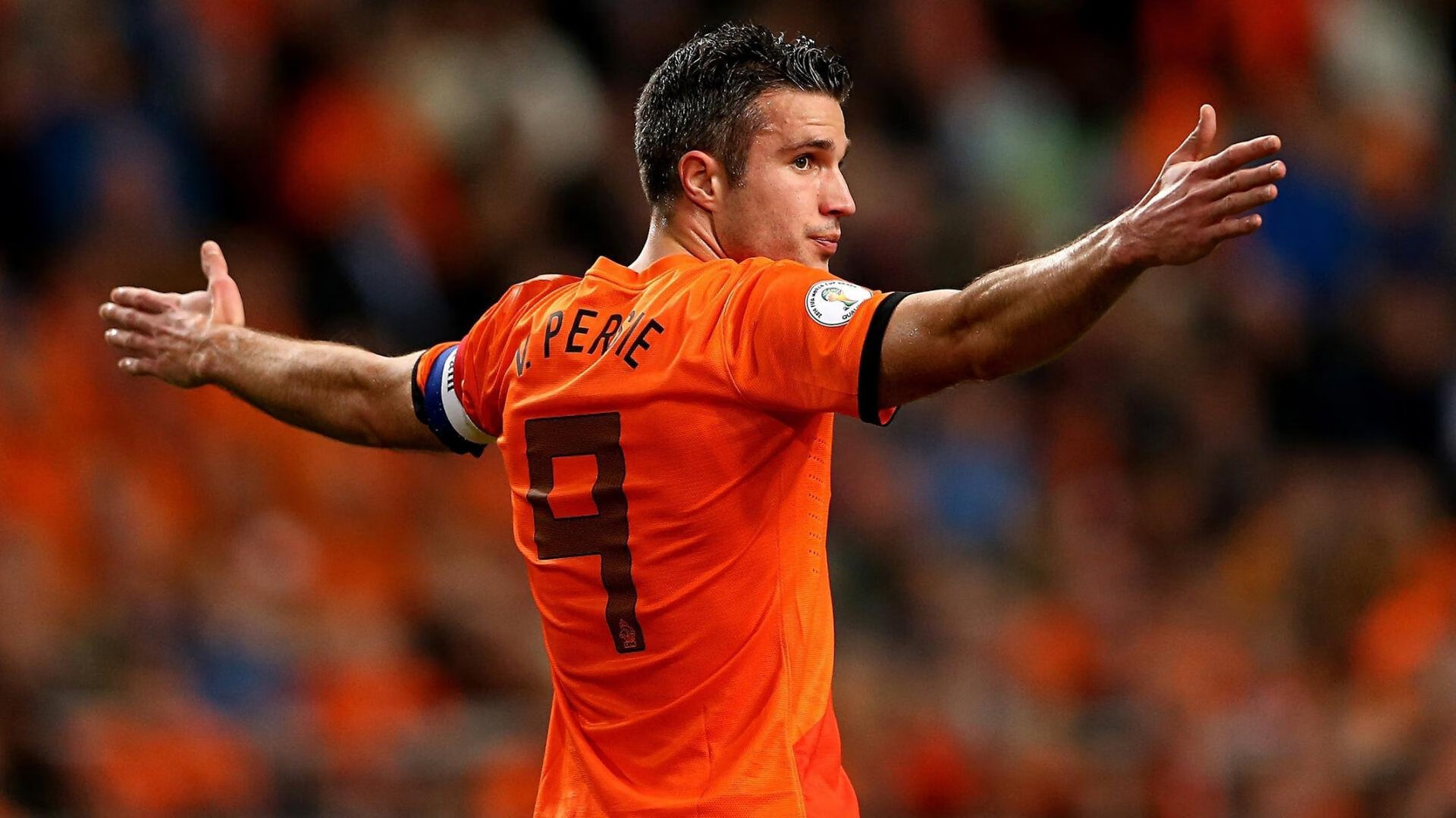 欧冠决赛焦点战，比利亚雷亚尔鏖战佛罗伦萨，一场注定载入史册的较量